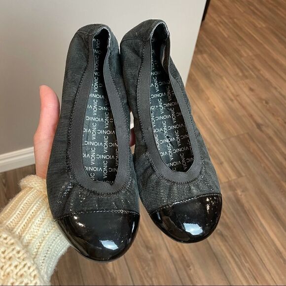 Vionic Allora Black flats 7 - Picture 1 of 7